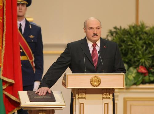 Специалист по цветным революциям назвал возможный срок «огромного Майдана» против Лукашенко