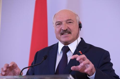 Лукашенко: «Я бы воевал за Крым, там бы тысячи человек легли»