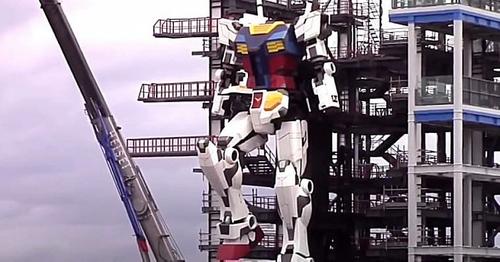 В Японии запустили 18-метрового робота без головы -  прародителя популярных «Трансформеров»
