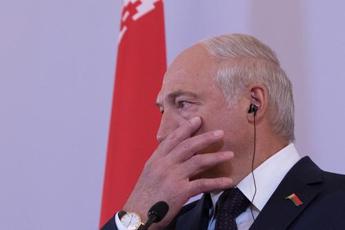 Лукашенко заявил о планах оппозиционеров штурмовать его резиденцию