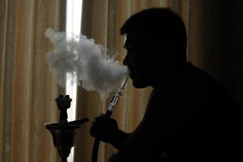 Эксперт заявил, что кальян вреднее сигарет и распространяет коронавирус