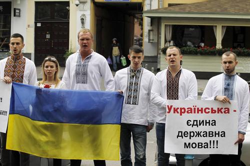 Бывший депутат Верховной Рады назвал способ спасти Украину от «разрыва в клочья»