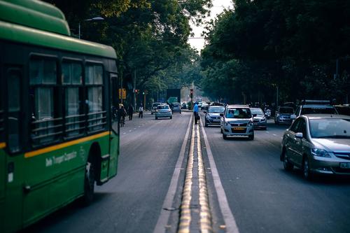 В Индии пять человек погибли при возгорании автобуса 