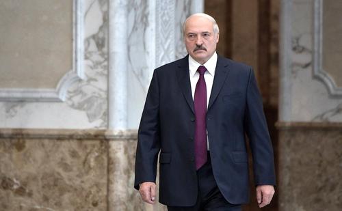 Лукашенко напомнил силовикам, что они славяне и призвал не избивать человека, если «он упал»