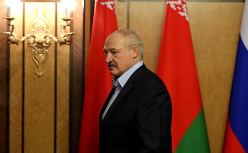 Александр Лукашенко опроверг сообщения о своем отъезде из Белоруссии