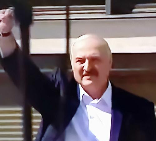 Политолог: Лукашенко повторяет политические ошибки Януковича