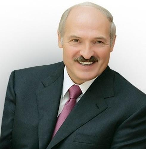 Президент Белоруссии Александр Лукашенко поручил с понедельника закрыть бастующие предприятия