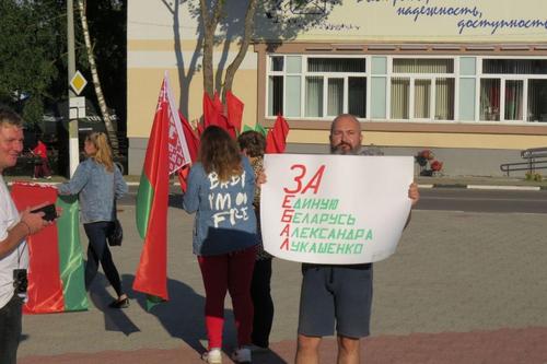 Остапа понесло. Лукашенко выступил перед своими сторонниками на митинге в Гродно