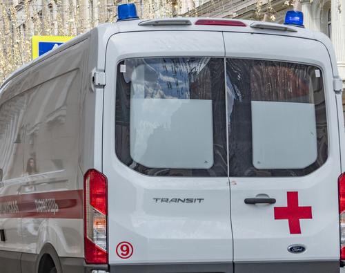В Петербурге пятеро детей и мужчина пострадали в ДТП при столкновении двух машин
