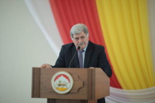 Премьер-министр Южной Осетии Эрик Пухаев подал в отставку после стихийного митинга в Цхинвале