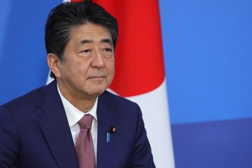 Стали известны претенденты на пост премьер-министра Японии после ухода Синдзо Абэ