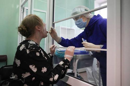  Все сотрудники сферы образования Москвы сдали тесты на коронавирус перед 1 сентября