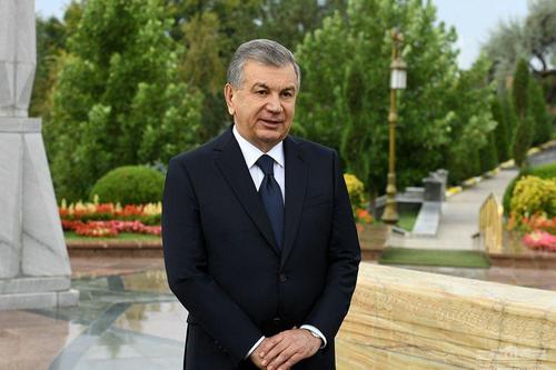 Президент Узбекистана поручил увековечить память жертв сталинских репрессий