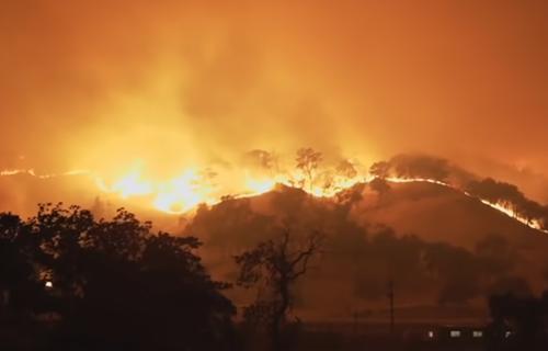 В Калифорнии сгорело 7 500 акров из-за вечеринки по определению пола
