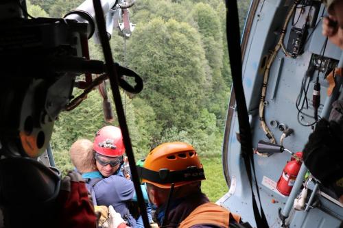 Пропавшая тургруппа из 8 детей и 3 взрослых найдена в горах Сочи
