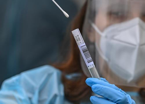 За сутки в России зарегистрировали 5 099 заразившихся коронавирусом