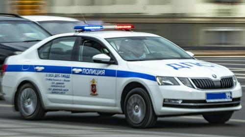 Пять легковых машин и грузовик столкнулись на внешней стороне ТТК в Москве