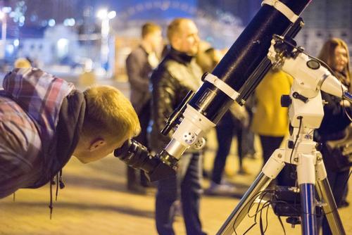На улицы Хабаровска вернутся телескопы