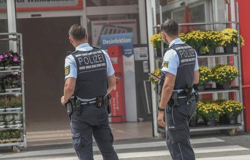 В Германии полиция разогнала актикоронавирусный митинг