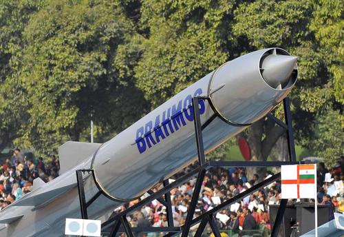 Военный политолог Глазунов заявил, что США не помешают России и Индии создать крылатую ракету