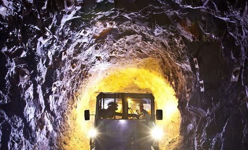 Спасатели нашли погибшим второго шахтера после обрушения на шахте в Кузбассе