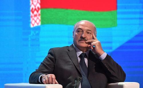Александр Лукашенко поручил провести перерегистрацию партий
