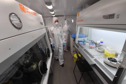 Оперштаб по контролю за ситуацией с коронавирусом: за сутки в России выявлено 6215 новых случаев COVID-19