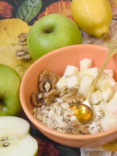 Врач-диетолог Инна Кононенко назвала вредные для здоровья продукты на завтрак, грозящие ожирением