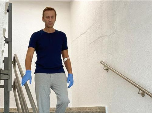 Навального выписали из берлинской клиники 