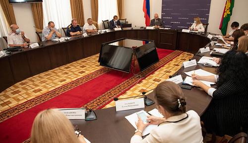 В ЗСК прошли общественные слушания: обсудили изменения в Семейный кодекс РФ