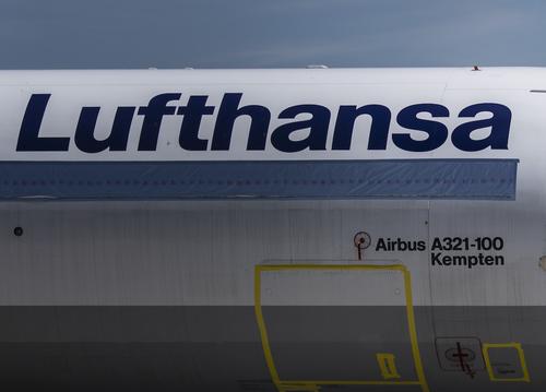 Авиаконцерн Lufthansa сократит около 1,1 тысячи пилотов