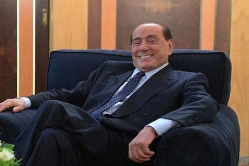 У Сильвио Берлускони снова обнаружили коронавирус