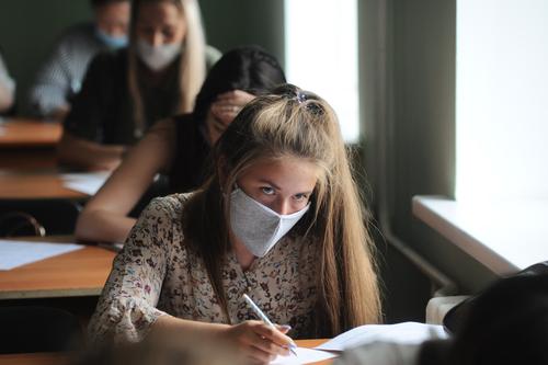 Попова озвучила количество больных COVID-19 среди школьников
