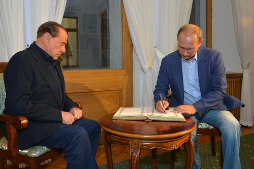 Путин пожелал Берлускони скорейшего восстановления после коронавируса