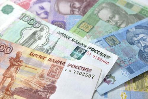 Украинская гривна окрепла по отношению к российскому рублю