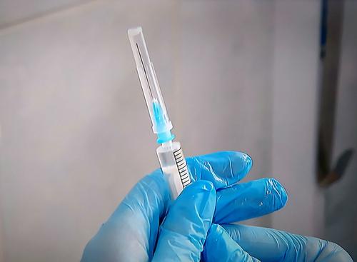 Венесуэла получила первую партию российской вакцины против COVID-19
