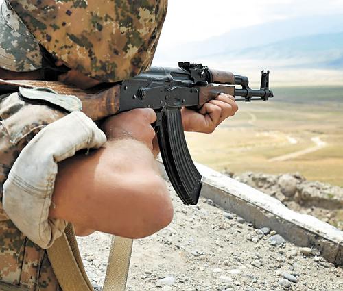 Разведчик Армен Давтян: о влиянии спецслужб на войну в Нагорном Карабахе