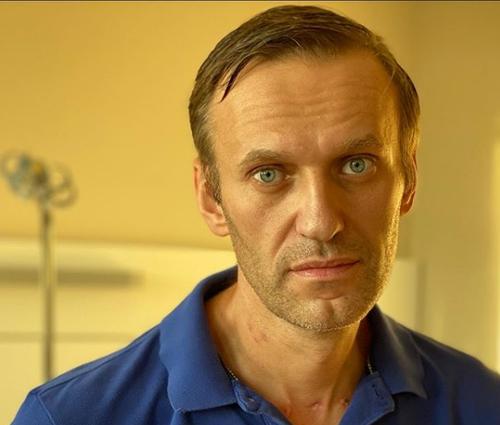 Навальный описал свое состояние в самолете в день госпитализации: «Дементор тебя целует, тебе не больно, а жизнь уходит»