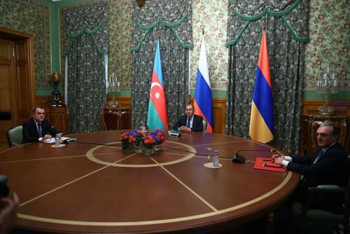 Армения и Азербайджан договорились о перемирии в Нагорном Карабахе с 12.00 субботы
