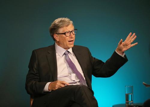Билл Гейтс считает, что только сверхэффективная вакцина от коронавируса вернет нормальную жизнь 