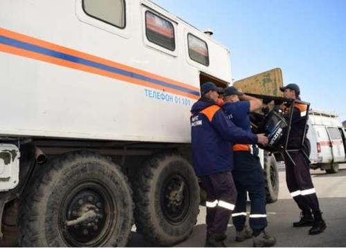 Тело мужчины нашли спасатели на берегу в Хабаровском крае