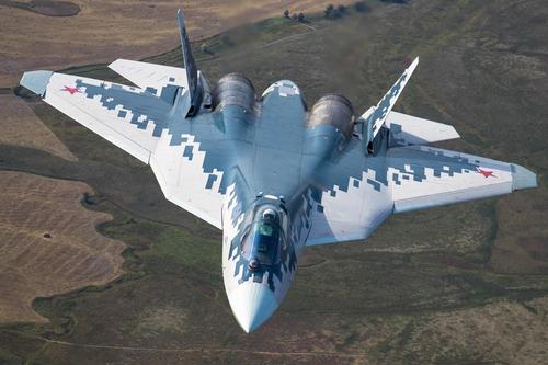 Сайт Avia.pro: российский истребитель Су-57 показал свое превосходство над американским F-35