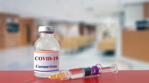 Вакцину от COVID-19 в Приморье первыми получили врачи