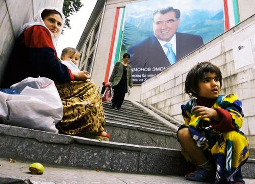 Диктатор Рахмон снова стал президентом Таджикистана