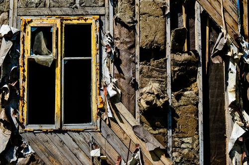 В Гяндже жители разрушенных домов поделились впечатлениями после обстрела 