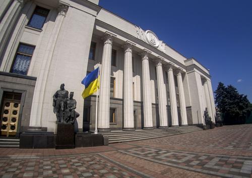 Депутат Верховной рады Ренат Кузьмин призвал Зеленского ответить на слова генерала ВСУ о наступлении в Донбассе