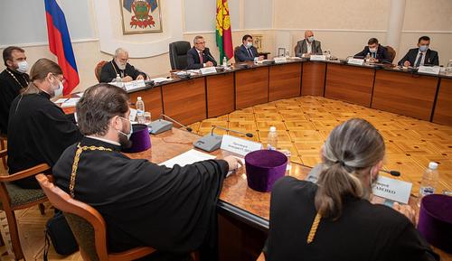 Состоялась V Парламентская встреча депутатов ЗСК с духовенством