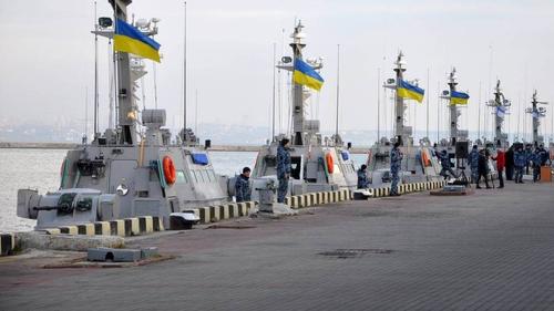 Зачем Киеву две новые базы, если на ходу всего 4 корабля