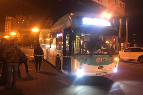 В Хабаровске автобус насмерть сбил пешехода 