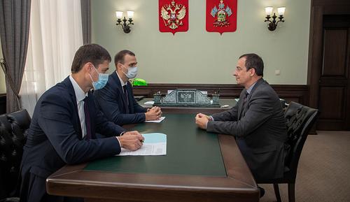 Юрий Бурлачко и Василий Воробьев обсудили тему привлечения инвестиций в регион